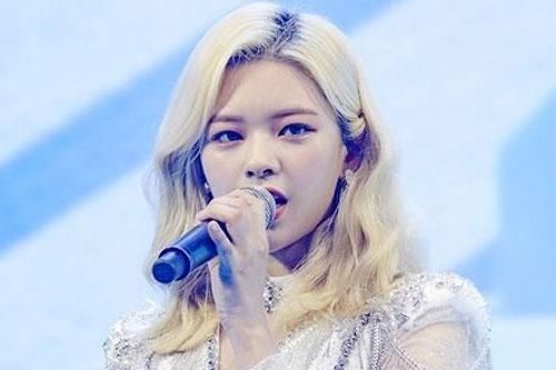 Twice lộ bằng chứng hát nhép khiến netizen tức giận