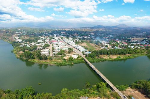 Kông Chro bứt phá vươn lên trong gian khó