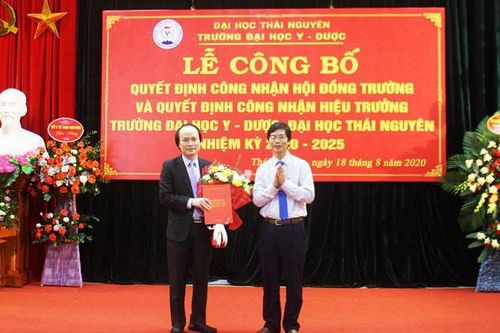 Công bố Quyết định công nhận Hội đồng Trường và Hiệu trưởng, nhiệm kỳ 2020-2025