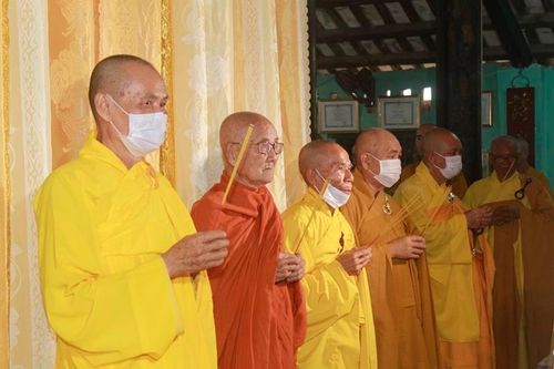 Đồng Tháp : Lễ nhập kim quan Trưởng lão HT.Thích Thiện Huệ