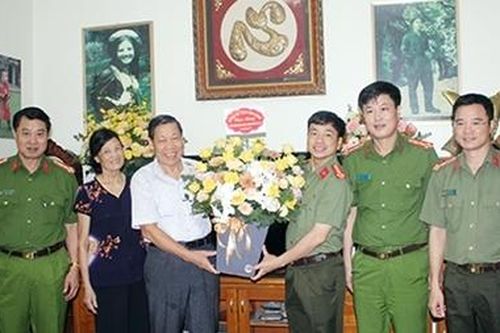 Nhiều hoạt động ý nghĩa nhân Ngày truyền thống lực lượng CAND