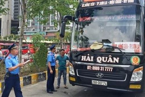 Hà Nội phạt gần 3.700 trường hợp vi phạm trong hoạt động vận tải khách