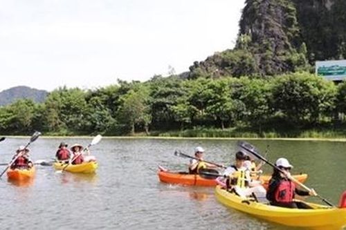 Chèo thuyền Kayak khám phá Di sản Thế giới Tràng An