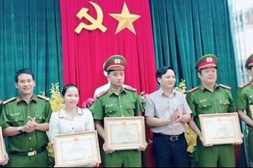 Công an thị xã Đông Hòa xóa sổ nhóm 'đá xế' chuyên nghiệp