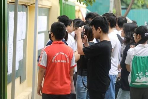 Chấm thi tốt nghiệp THPT 2020: Phổ điểm Ngữ văn dự kiến cao