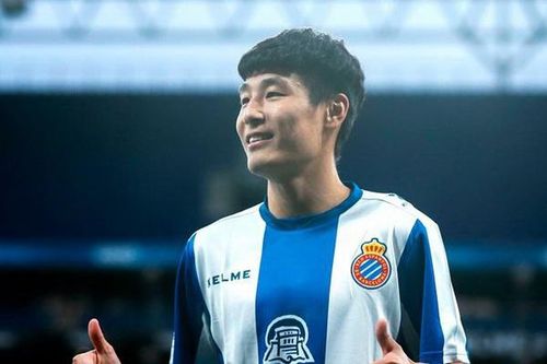Espanyol xuống hạng, Wu Lei vẫn ở lại thêm 4 năm