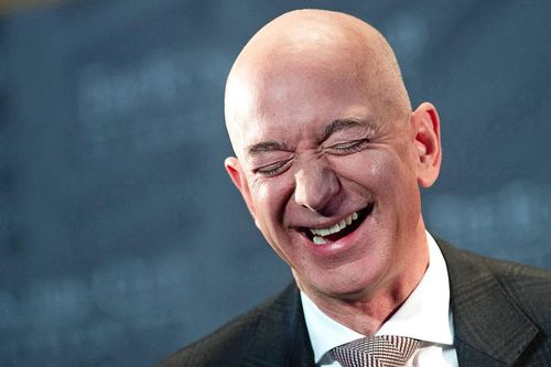 Quyền lực của gã khổng lồ Amazon gửi thông điệp gì tới thế giới?