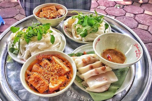 Những quán bánh cuốn nóng hút khách ở Hà Nội
