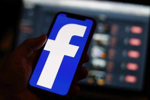 Chiêu ép vay nặng lãi mới trên Facebook có thể là tin giả
