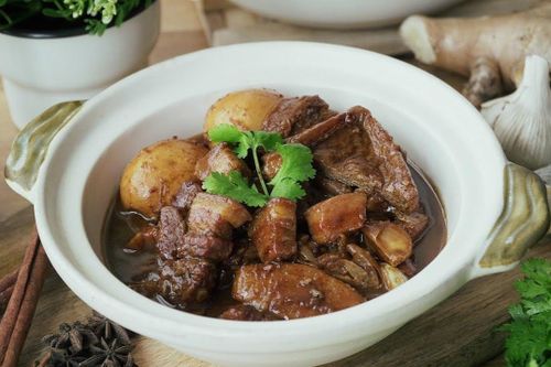 Công thức làm thịt kho tàu mềm, đậm vị