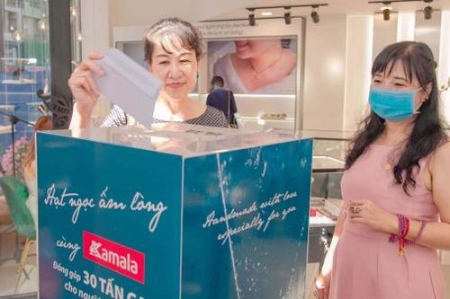 Kamala phát động chương trình 'Hạt ngọc ấm lòng' hỗ trợ người dân khó khăn do dịch COVID-19