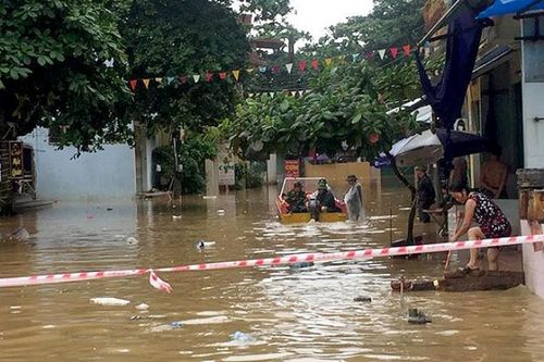 18 tuyến đường ở TP Yên Bái bị ngập nặng
