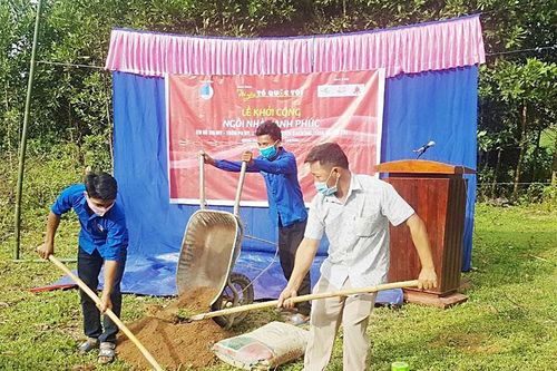 Xây nhà hỗ trợ thanh thiếu nhi dân tộc thiểu số