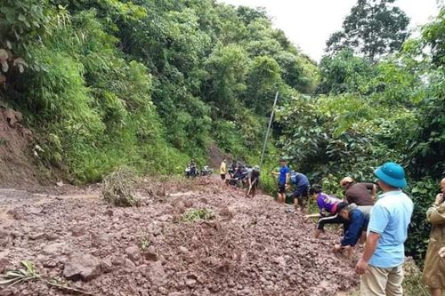 Hướng về nhân dân mà hy sinh, cống hiến