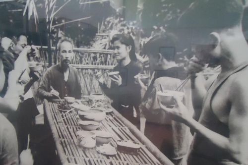 Về Tân Trào...