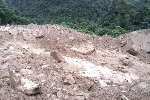 Kinh hoàng cảnh sạt lở đất ở Lai Châu, 1 người tử vong