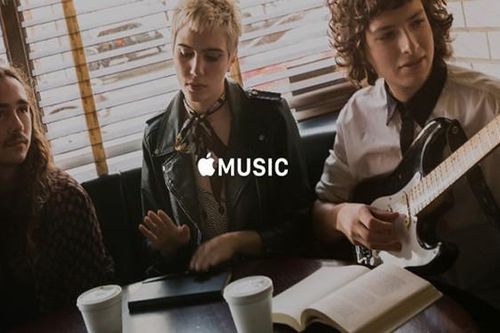 Apple cho 'ra mắt' hai đài phát thanh trong Apple Music