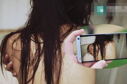 Bắt kẻ dùng clip 'nóng' ra giá 3.000 USD mua sự im lặng