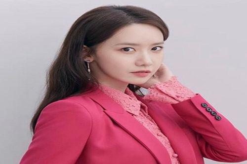 Ở tuổi 30, Yoona thay đổi phong cách dễ thương sang quý phái