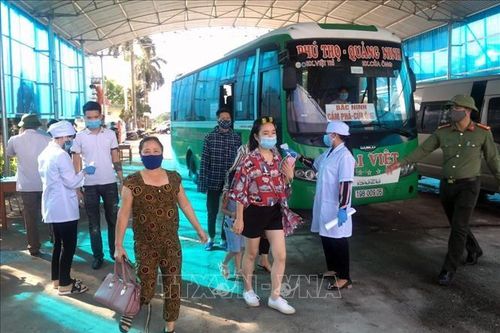20/26 trường hợp F1 của bệnh nhân 972 có kết quả âm tính với SARS-CoV-2