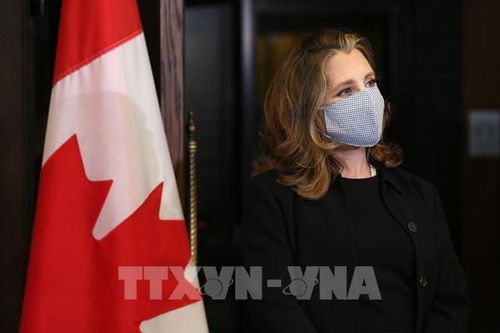 Canada có nữ Bộ trưởng Tài chính đầu tiên