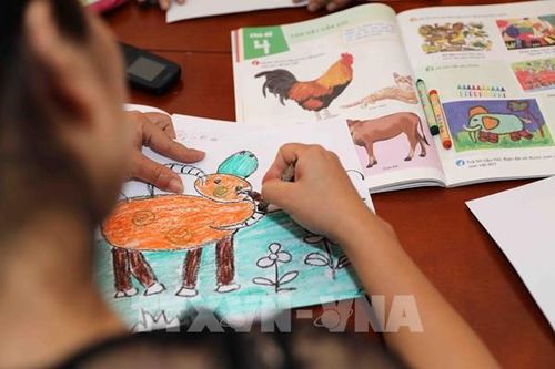 Thẩm định sách giáo khoa lớp 2: Có 33 bản mẫu gửi thẩm định