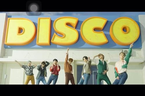 Vừa lên sóng teaser MV Dynamite, Jimin (BTS) lập tức tạo trend với dáng đứng Disco