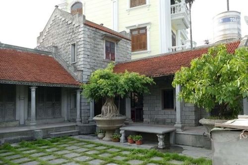 Ngôi nhà đá 86 tuổi giá chục tỷ đồng không bán ở Ninh Bình