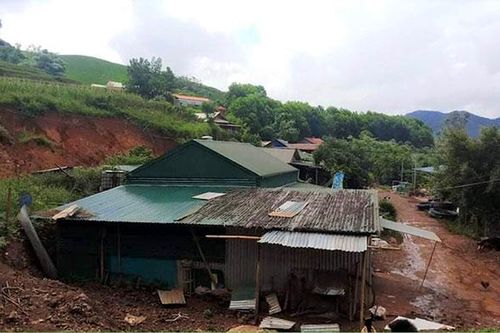 Mưa lũ gây nhiều thiệt hại tại huyện Mường Nhé