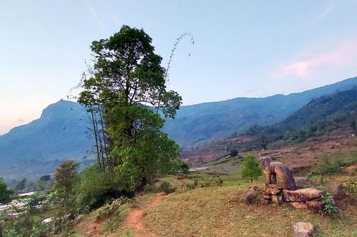 Ðỉnh núi thiêng của người Hà Nhì