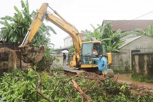 Tập trung khắc phục sạt lở đất, ảnh hưởng của mưa lũ