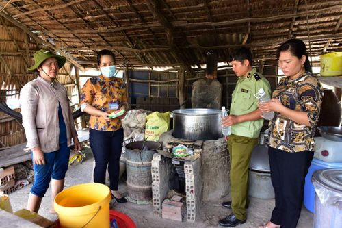 Long An: Nâng cao nhận thức người dân về an toàn thực phẩm