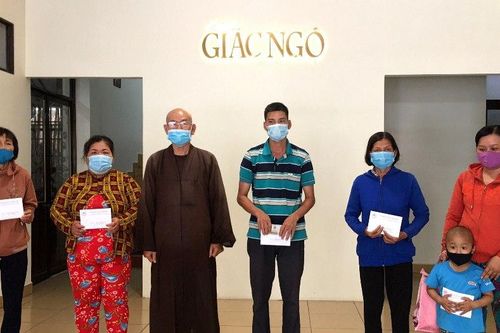Bạn đọc cúng dường, ủng hộ bệnh nhân 235 triệu đồng