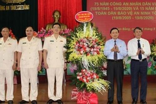 Công an Cao Bằng gặp mặt kỷ niệm 75 năm Ngày truyền thống CAND