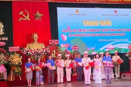 Công an Đắk Nông gặp mặt kỷ niệm 75 năm Ngày truyền thống CAND