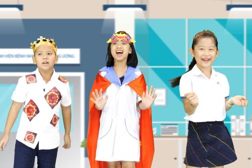 Học sinh diễn nhạc kịch bằng tiếng Anh, lan tỏa tinh thần lạc quan về COVID-19