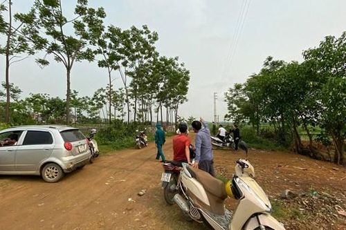 Giữa cao điểm dịch bệnh, cò đất vẫn chèo kéo: Giá đất sẽ tăng 100%/năm