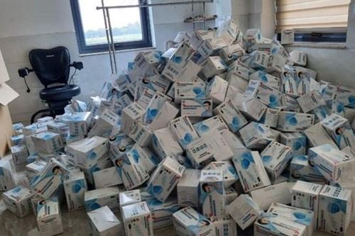 TP HCM: Phát hiện số lượng lớn găng tay, khẩu trang đã qua sử dụng