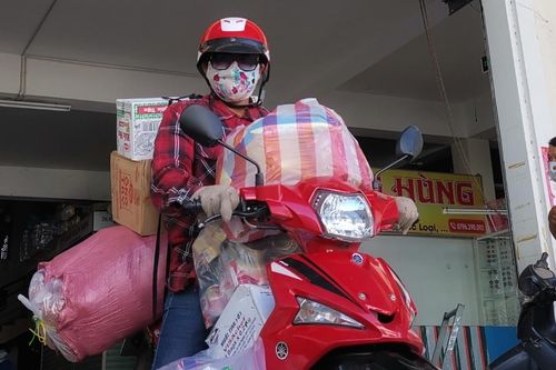 Lịch trình phức tạp của tiểu thương chợ đầu mối mắc Covid-19