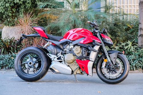 Ducati Streetfighter V4 bị triệu hồi vì lỗi động cơ