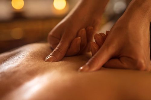 Bắt quả tang tiếp viên massage Điêu Thuyền kích dục cho khách