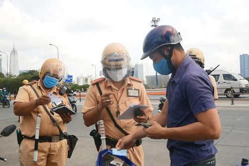 CSGT TP.HCM tăng cường tuần tra, xử lý vi phạm
