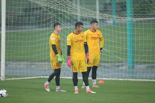 Bóng đá Việt Nam hôm nay: Thủ môn U22 Việt Nam tiết lộ yêu cầu lạ của HLV Park Hang Seo