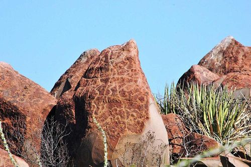 Những tác phẩm nghệ thuật bí ẩn trên đá ở sa mạc Mexico