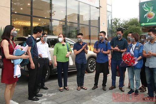 Đoàn cán bộ y tế Nghệ An tới Đà Nẵng chi viện