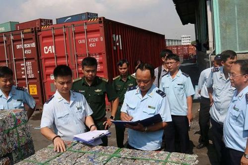 Hải quan phối hợp bắt giữ nhiều vụ nhập lậu phế liệu, rác thải quy mô lớn