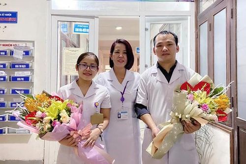 Nữ bác sĩ 2 lần hoãn cưới xung phong vào tâm dịch: Hết dịch sẽ về lo tổ ấm