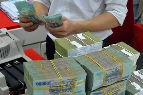 Thu nhập từ lãi ngoài có thực sự 'cứu' được ngân hàng trong 'bão dịch'?