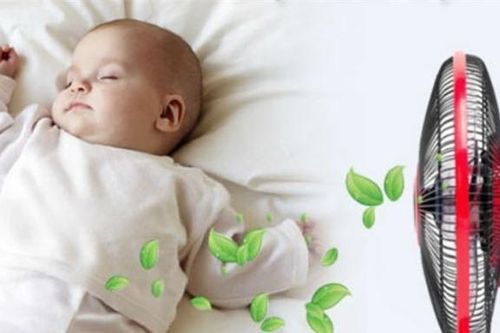 Mẹ hối hận vì nghĩ bật quạt khi ngủ khiến con viêm phổi, lý giải của bác sĩ gây bất ngờ