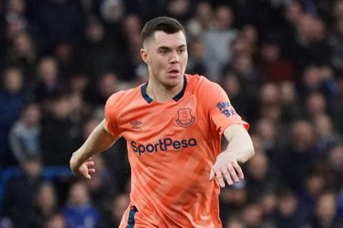 Vừa tới Barca, HLV Koeman đã tính thay Pique bằng trò cũ ở Everton